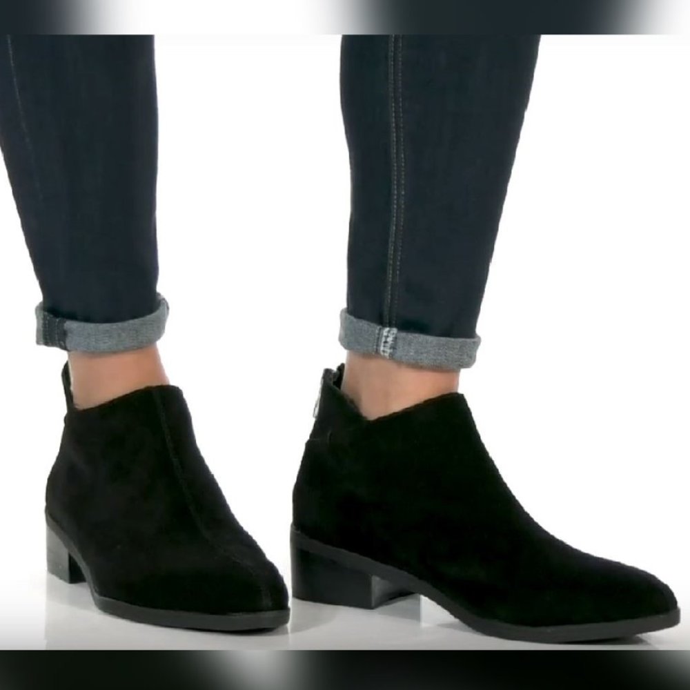 Dolce Vita Haven Black Suede Ankle Booties Women’s 7 NIB
